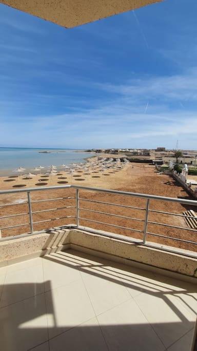 הורגהדה Casablanca Beach Direct Sea View Tow Bedroom Apartment מראה חיצוני תמונה